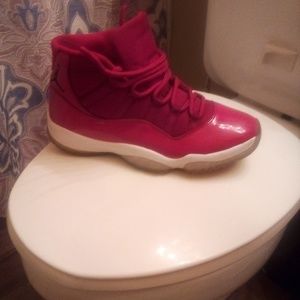 11 1/2 Red retro Jordan side 11 97airmax